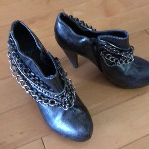 Buckle Boots with chains !